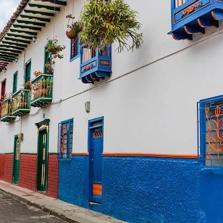 Arquitectura de Caldas para contenido aéreo regional