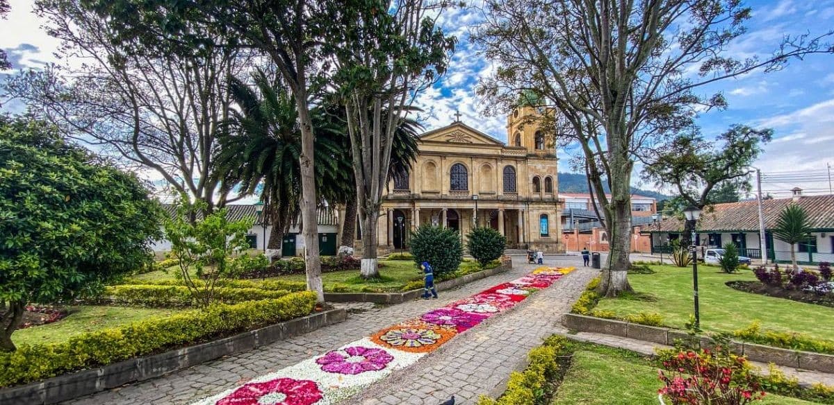 Paisaje de Cundinamarca para cobertura aérea con dron